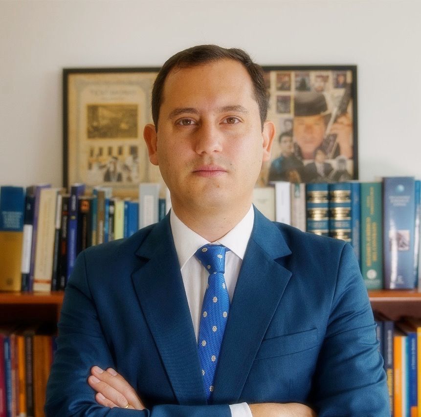 Abogado en Guayaquil especializado en asesoría legal empresarial